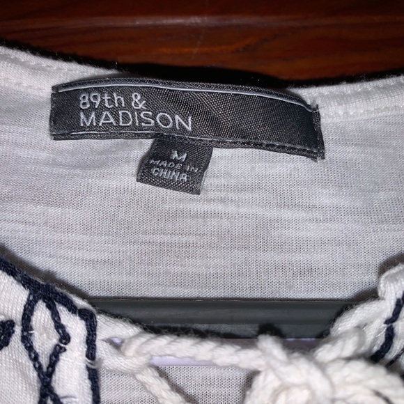 89th & Madison Cold Shoulder Blouse - Picture 2 of 4